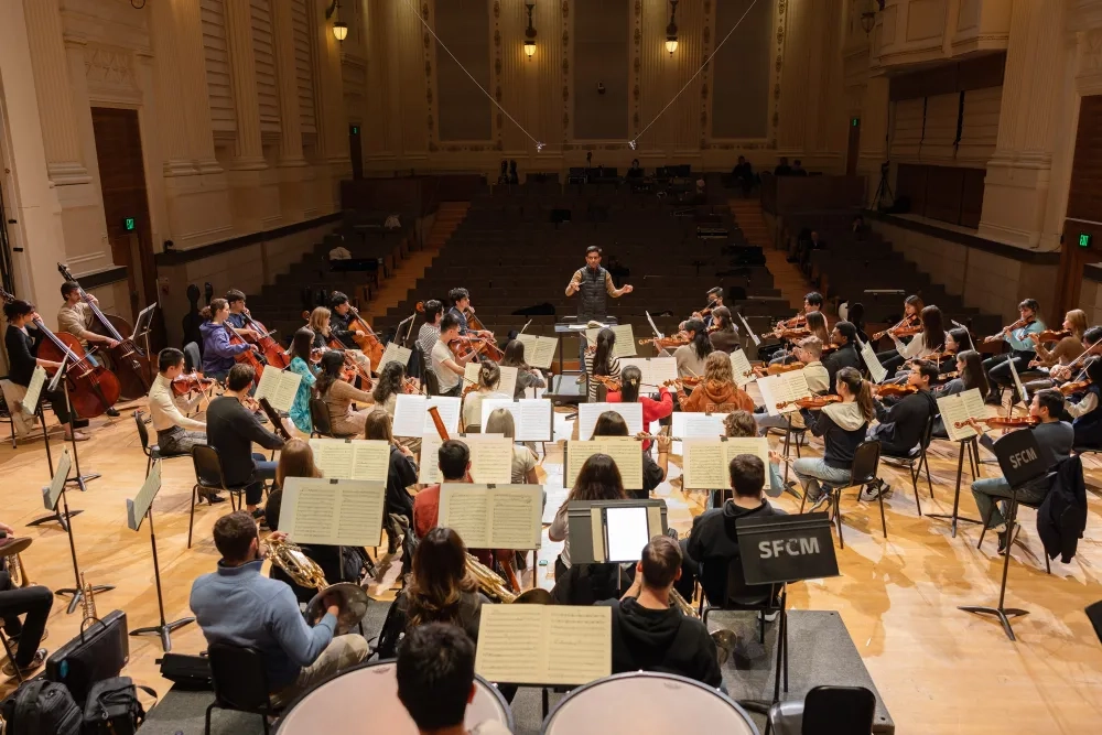 Vinay Parameswaran with the SFCM Orchestra.