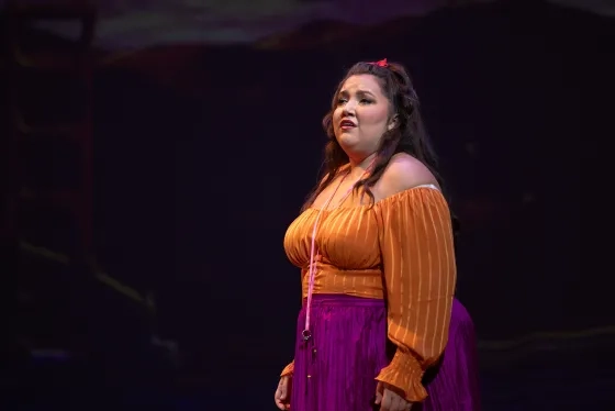 Arden Hearne performs as Fiordiligi.